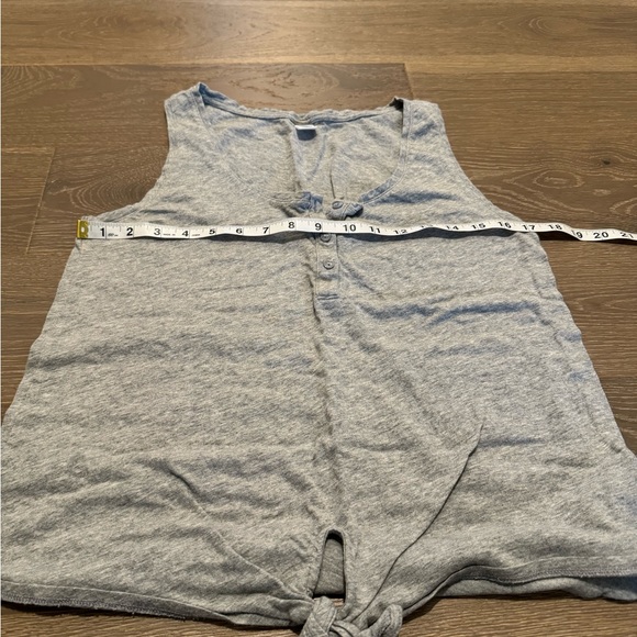 •Old Navy Tank• - Picture 4 of 5